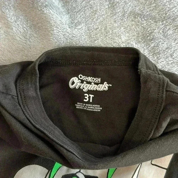 OshKosh B'gosh -  long sleeve cotton tee. Size 3T - Picture 2 of 3